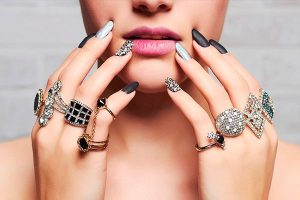 Как подобрать украшения к образу: создание стильного и гармоничного образа